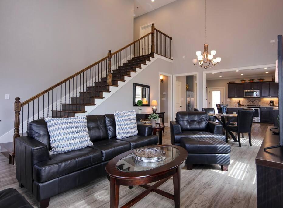 Luxury 2 Bedroom Townhouse #3 Лейк Чарльз Экстерьер фото